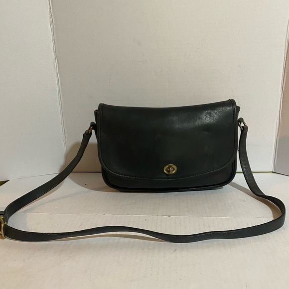 Coach vintage black leather shoulder handbag - Picture 1 of 11